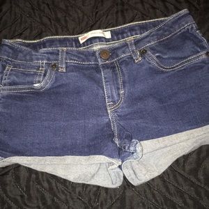 Girls Levi cutoff shorts
